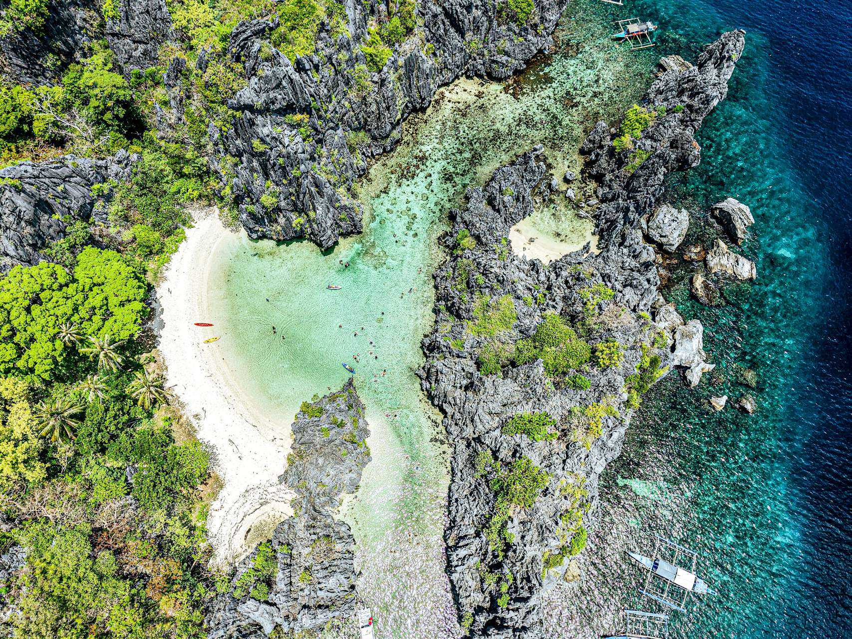 El Nido: Island Hopping Joiner Tour C - Image 4